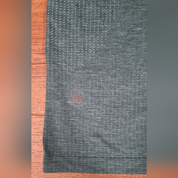 Lululemon Mens Tee         ☆Size XXL☆ - Picture 3 of 3